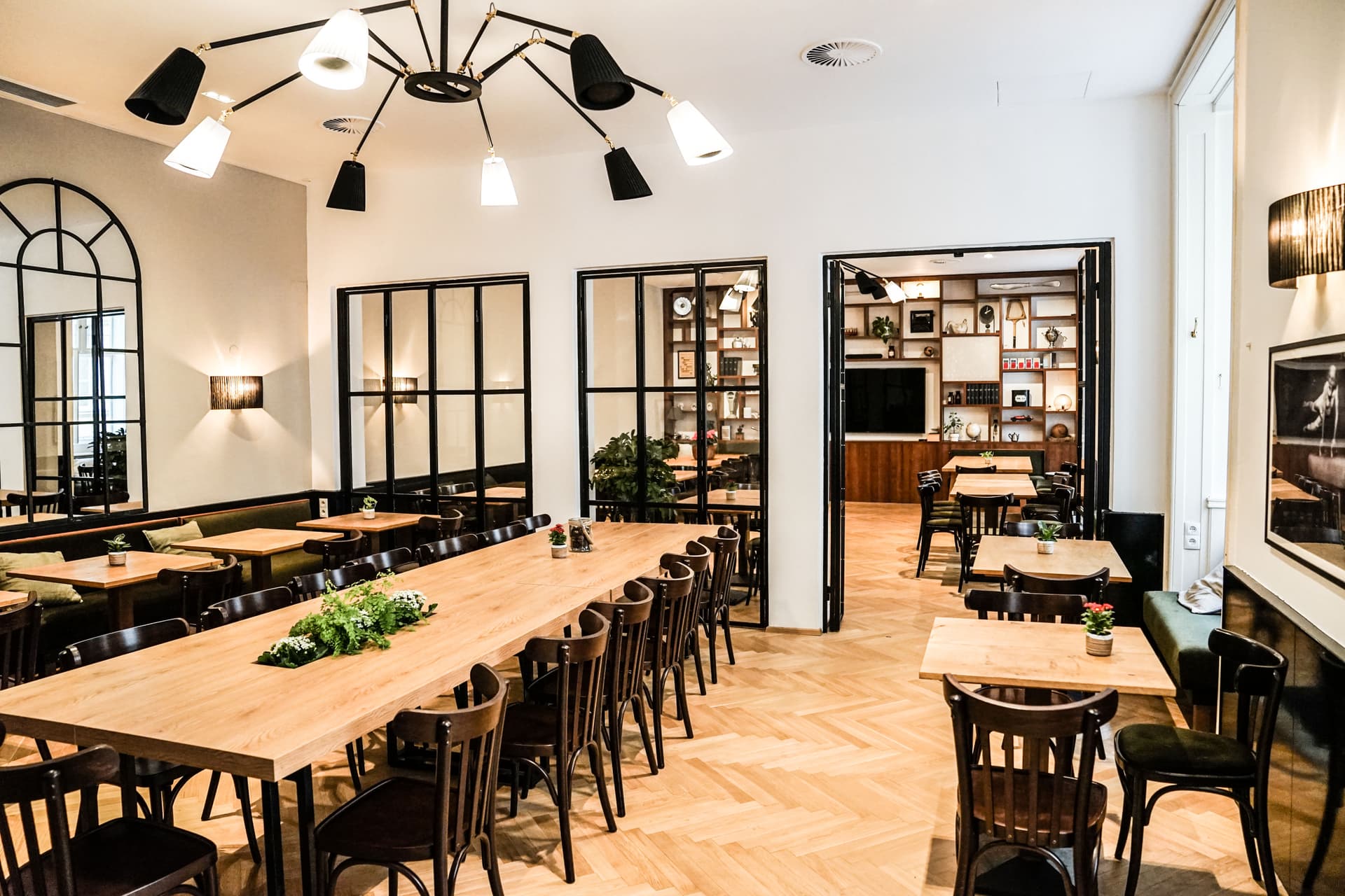 Festsaal Salon Eventlocation Wien 1010 - Eleganter Veranstaltungsraum Café Diglas Schottenstift
